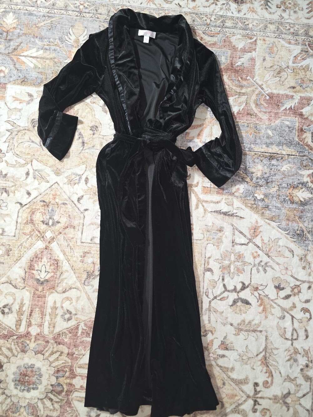Oscar de la Renta Black Velvet Long Robe with Tie Belt